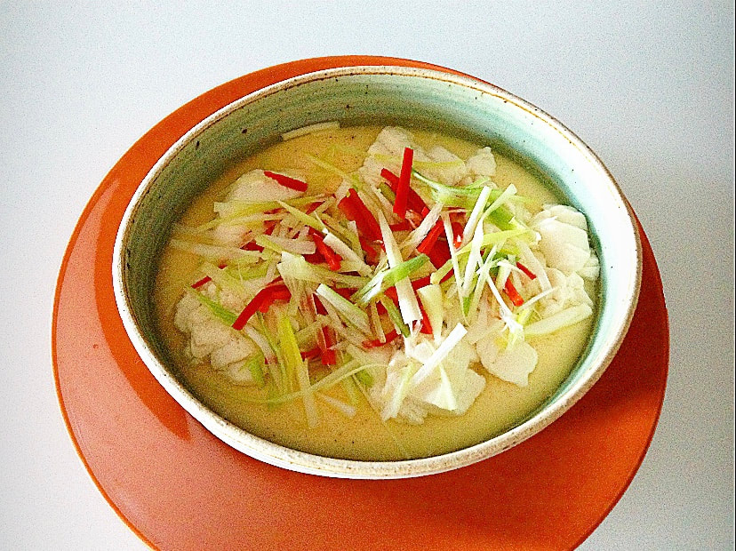순두부 계란찜Gedaempfte Eier mit Seidentofu
Steamed eggs with silk tofu
